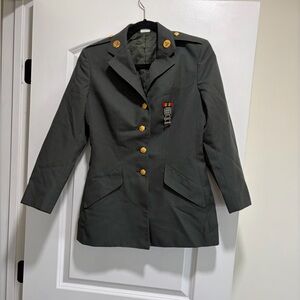 Vintage
U. S. Army Green Gala Uniform Jacket